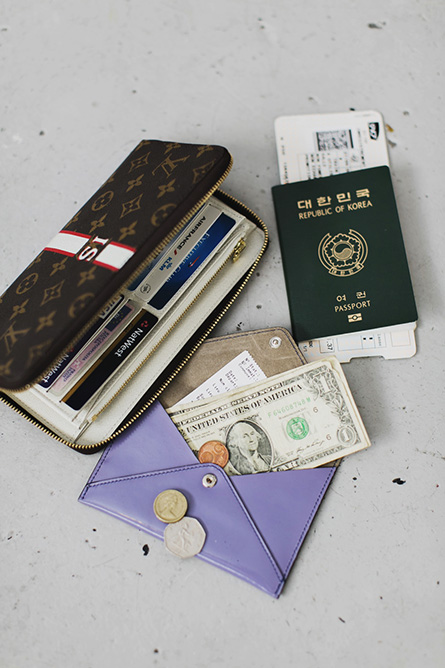 Park-and-Cube_Whats-in-my-Travel-Bag_06